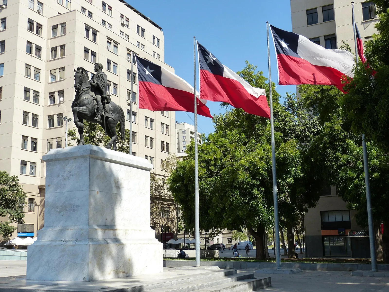 Llegada a Santiago + Walking Tour